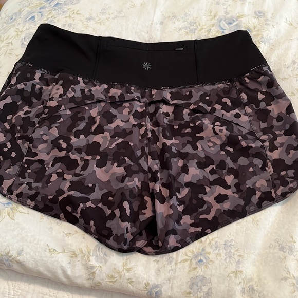 Athleta short - Picture 3 of 5